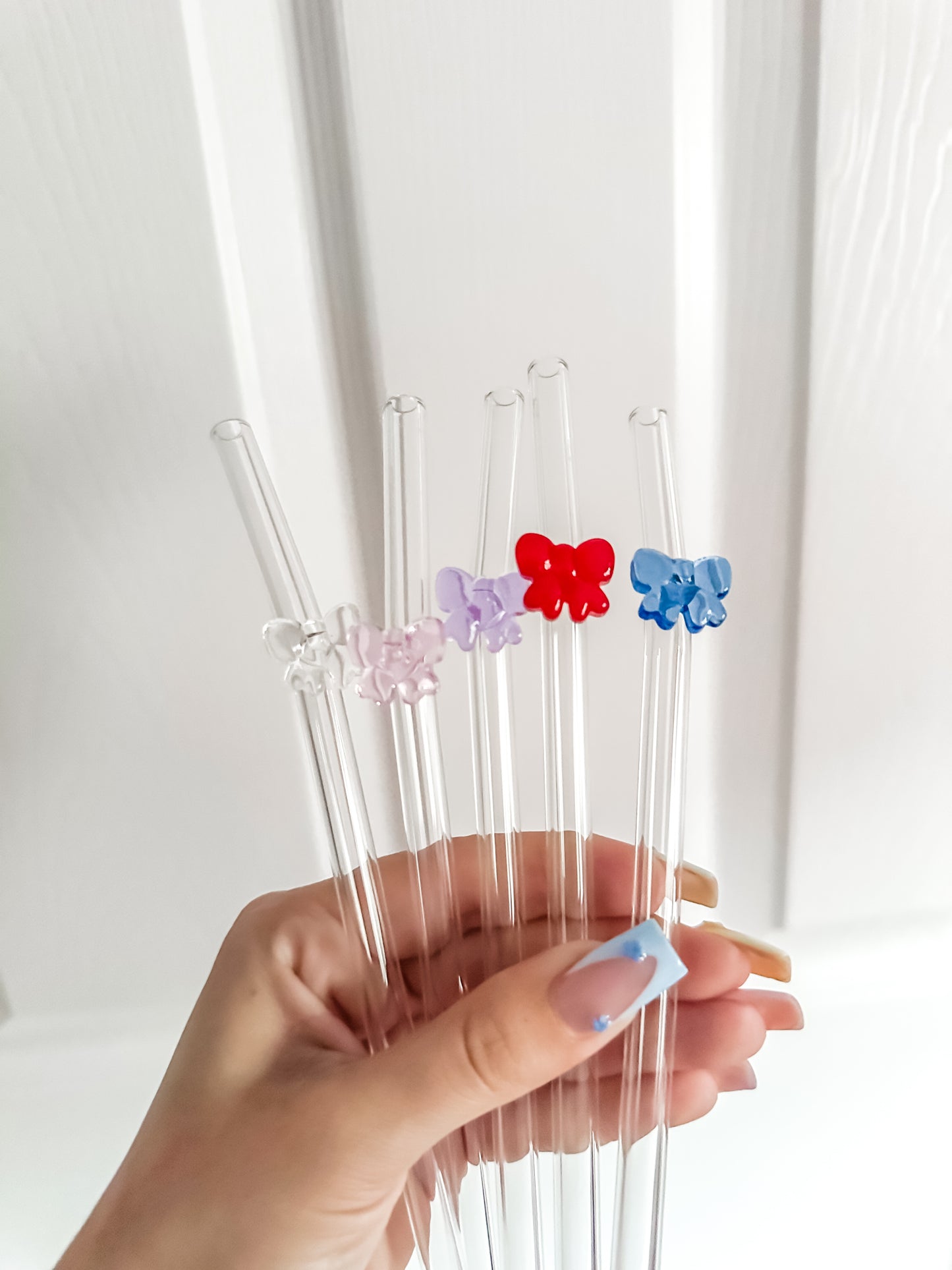 Bow charm glass straws