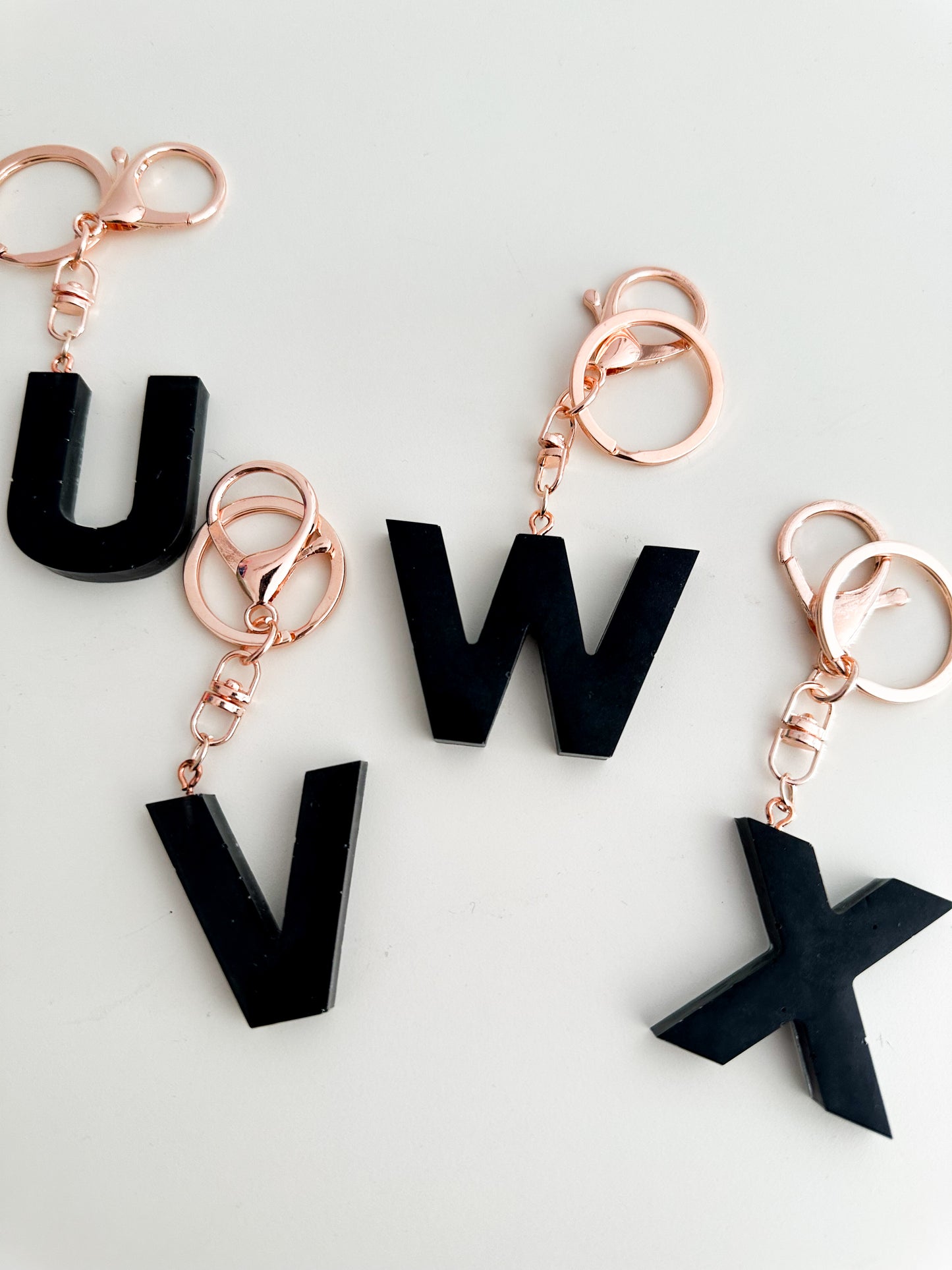 Black initial keychain *rose gold*