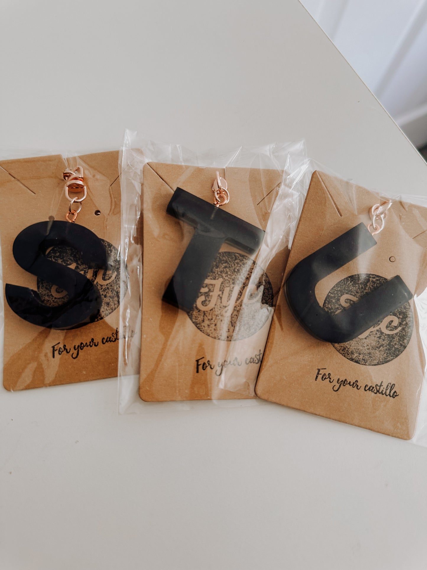 Black initial keychain *rose gold*