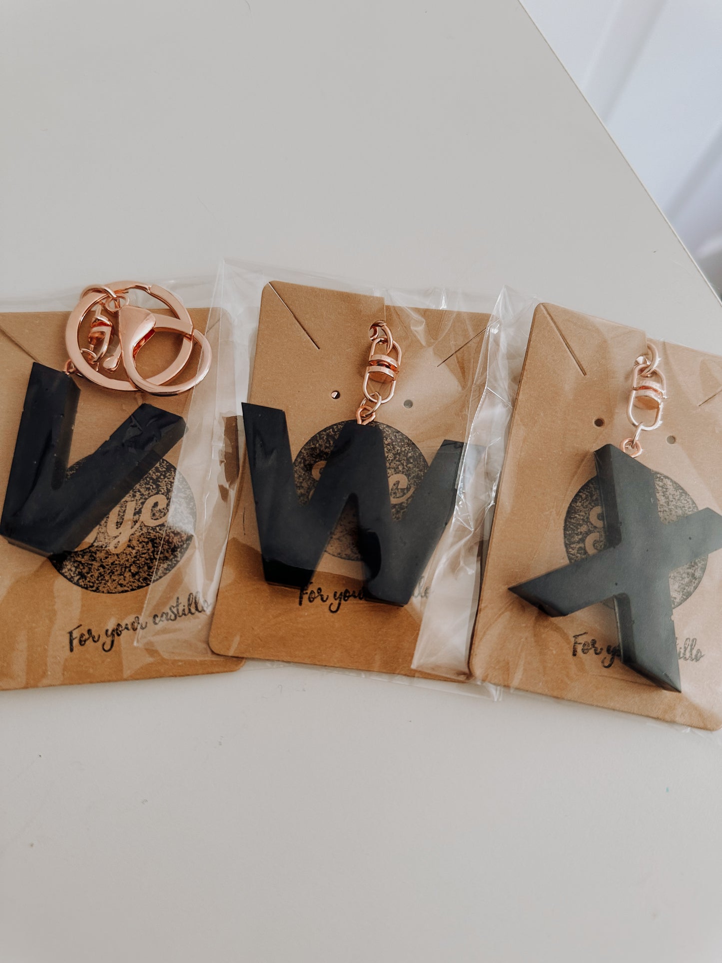 Black initial keychain *rose gold*