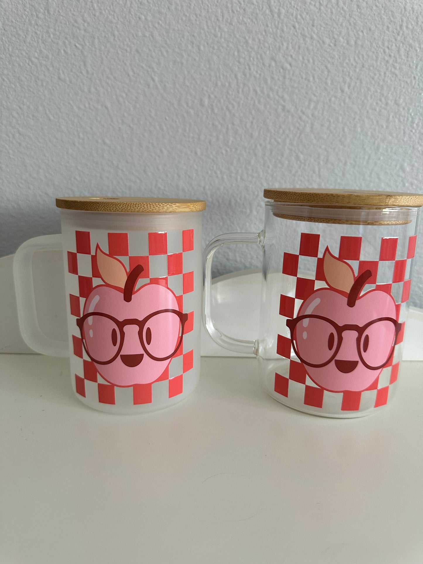Apple teacher glass mug