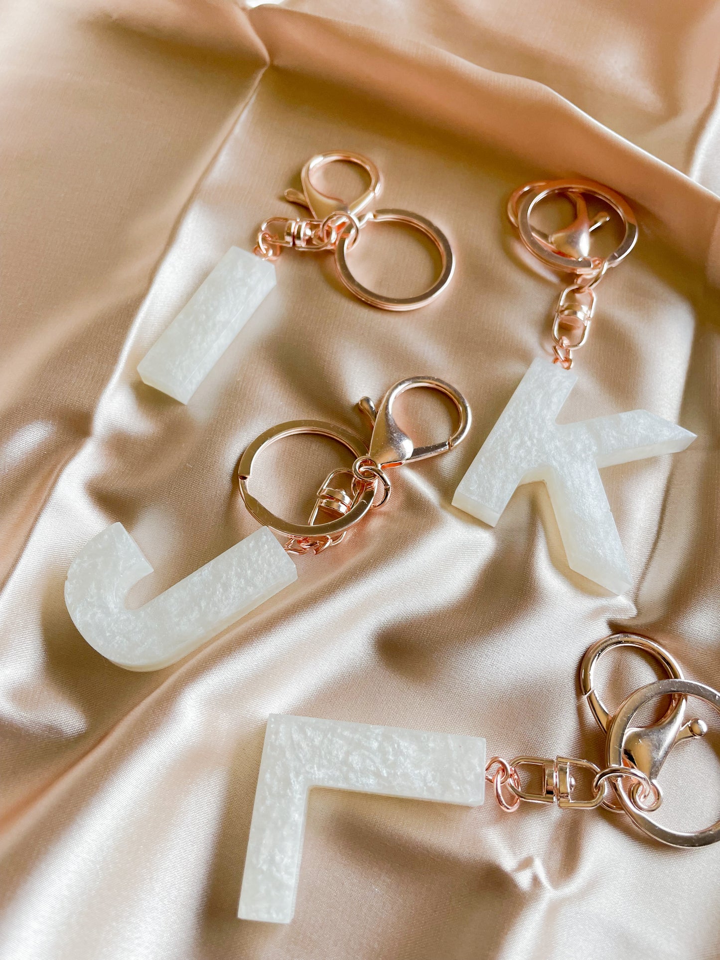 White initial keychain *Rose gold keychain*