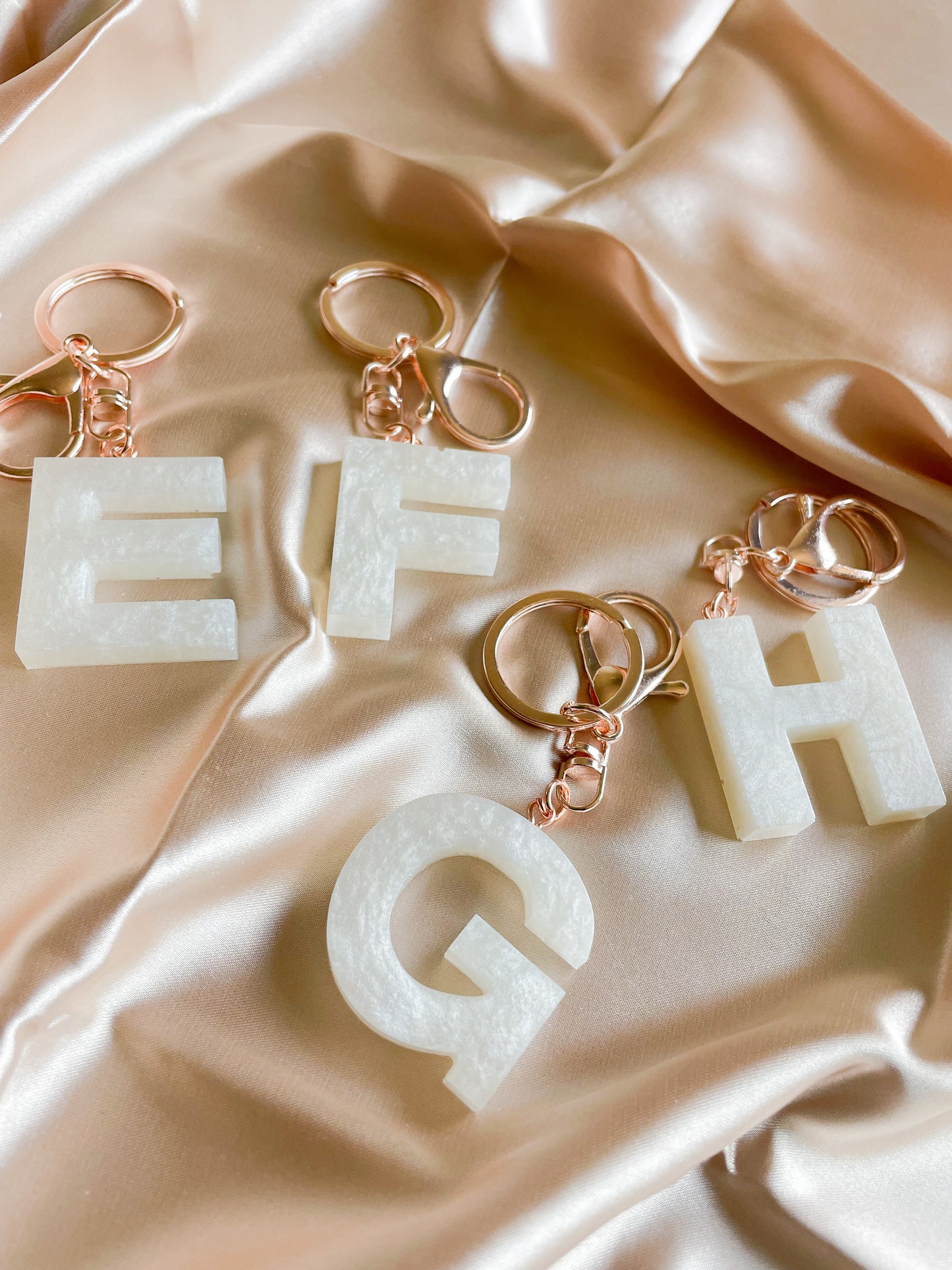 White initial keychain *Rose gold keychain*
