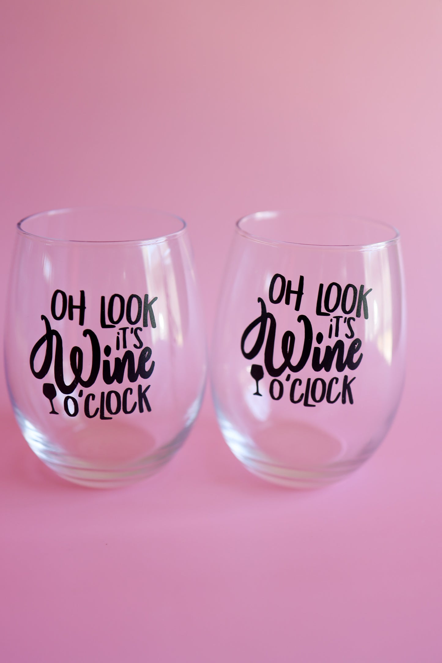 OH LOOK IT'S WINE O'CLOCK Wine Glass