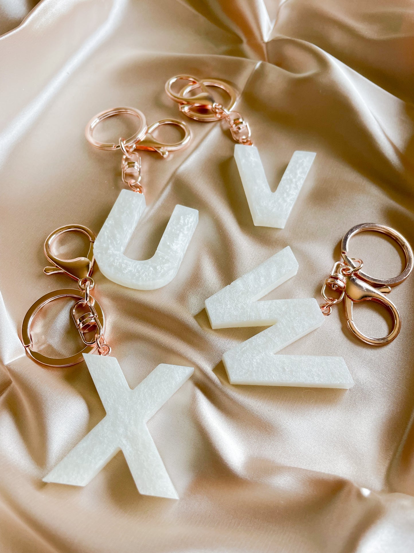 White initial keychain *Rose gold keychain*