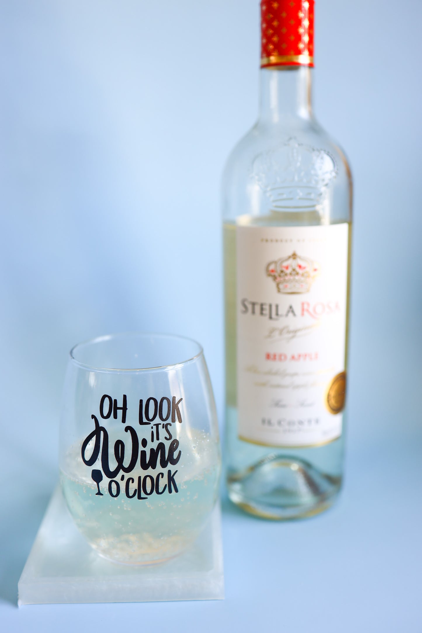 OH LOOK IT'S WINE O'CLOCK Wine Glass