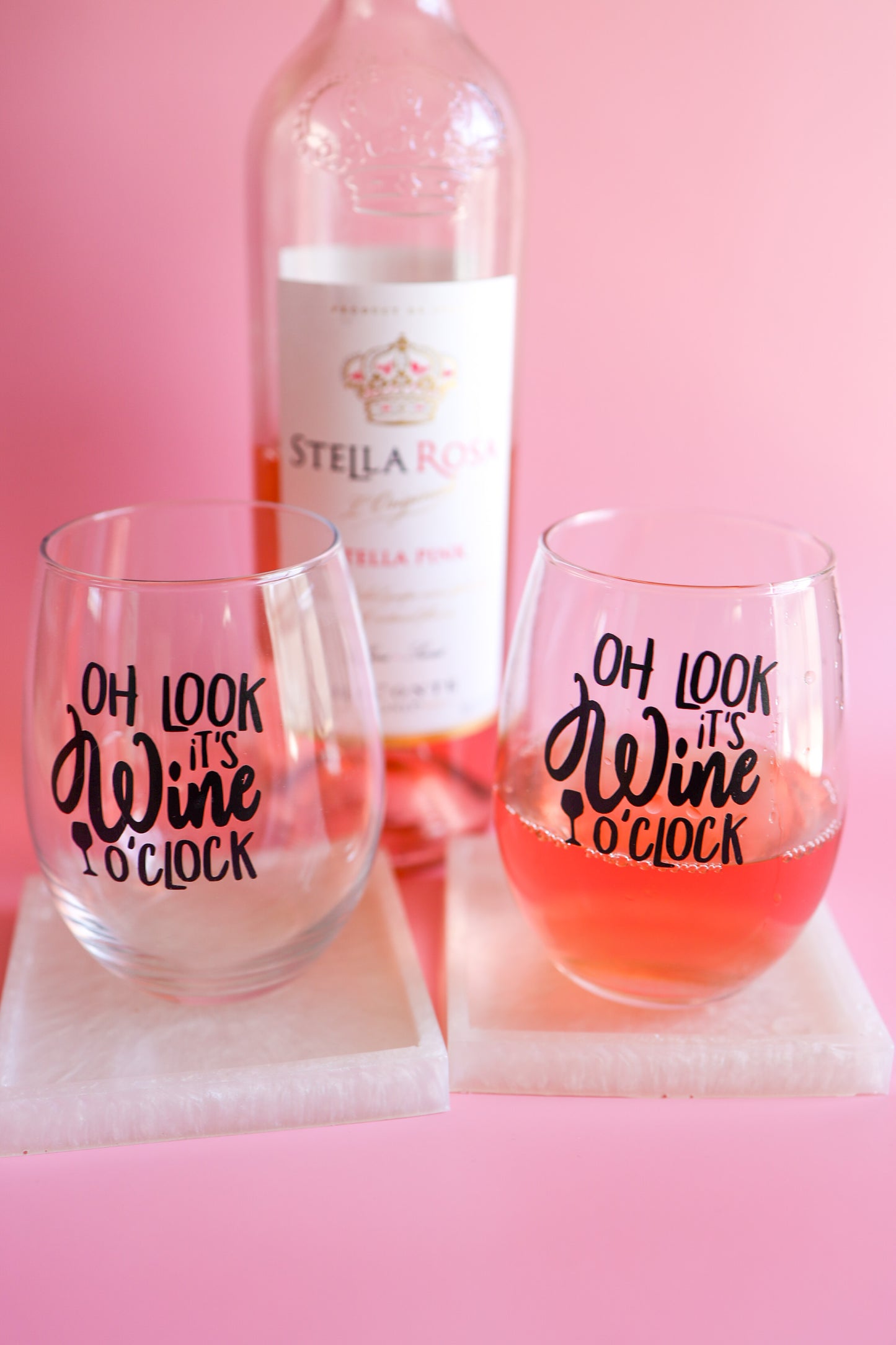 OH LOOK IT'S WINE O'CLOCK Wine Glass