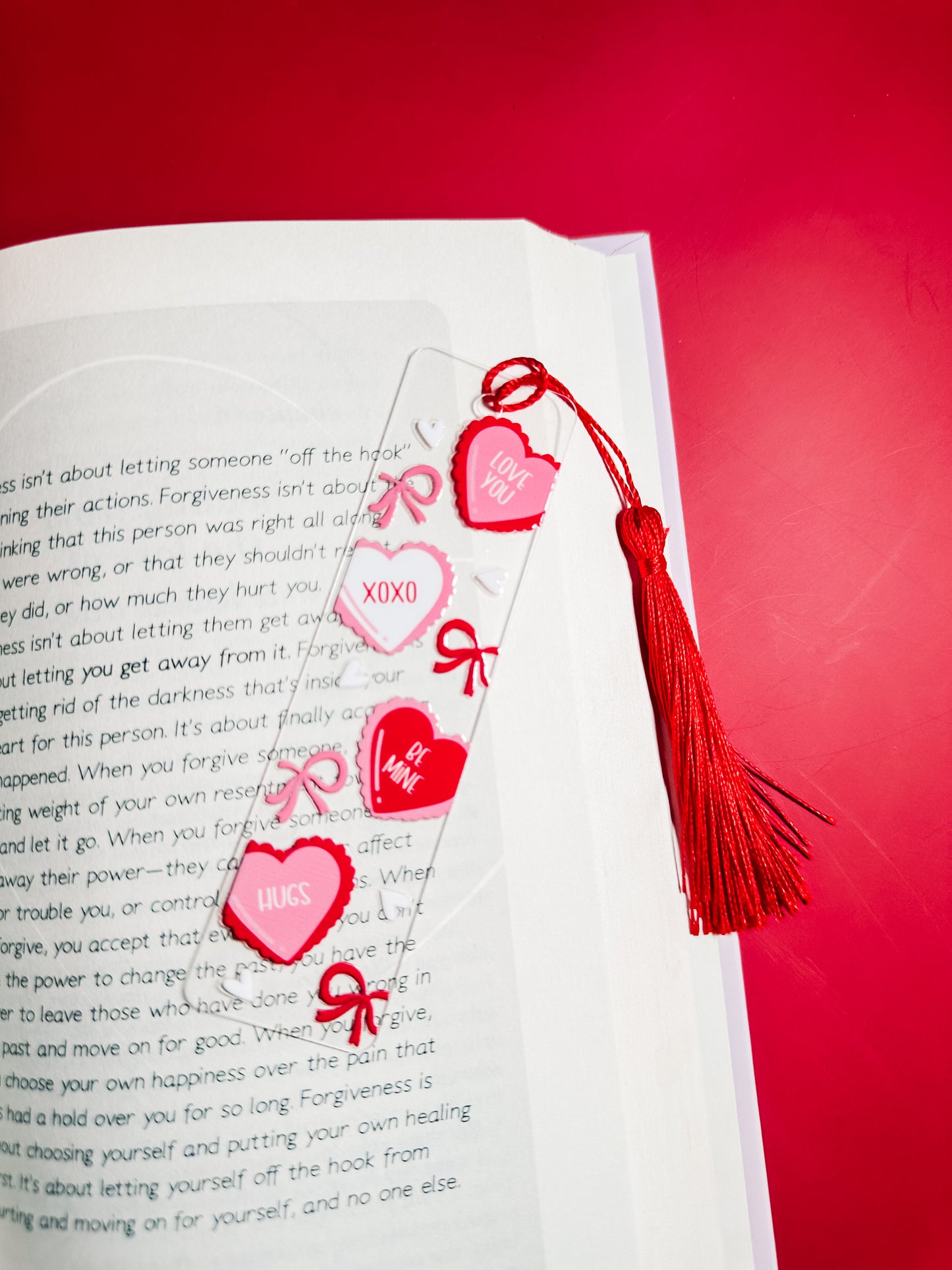 Hearts and bows bookmark