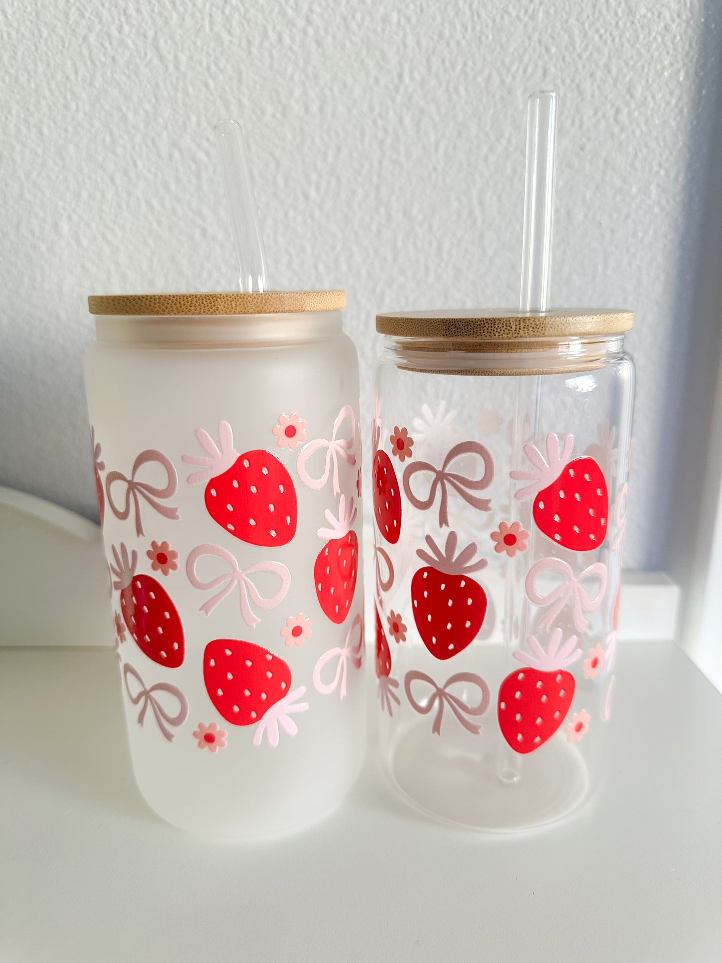 Strawberries + bows glass cup - flawed