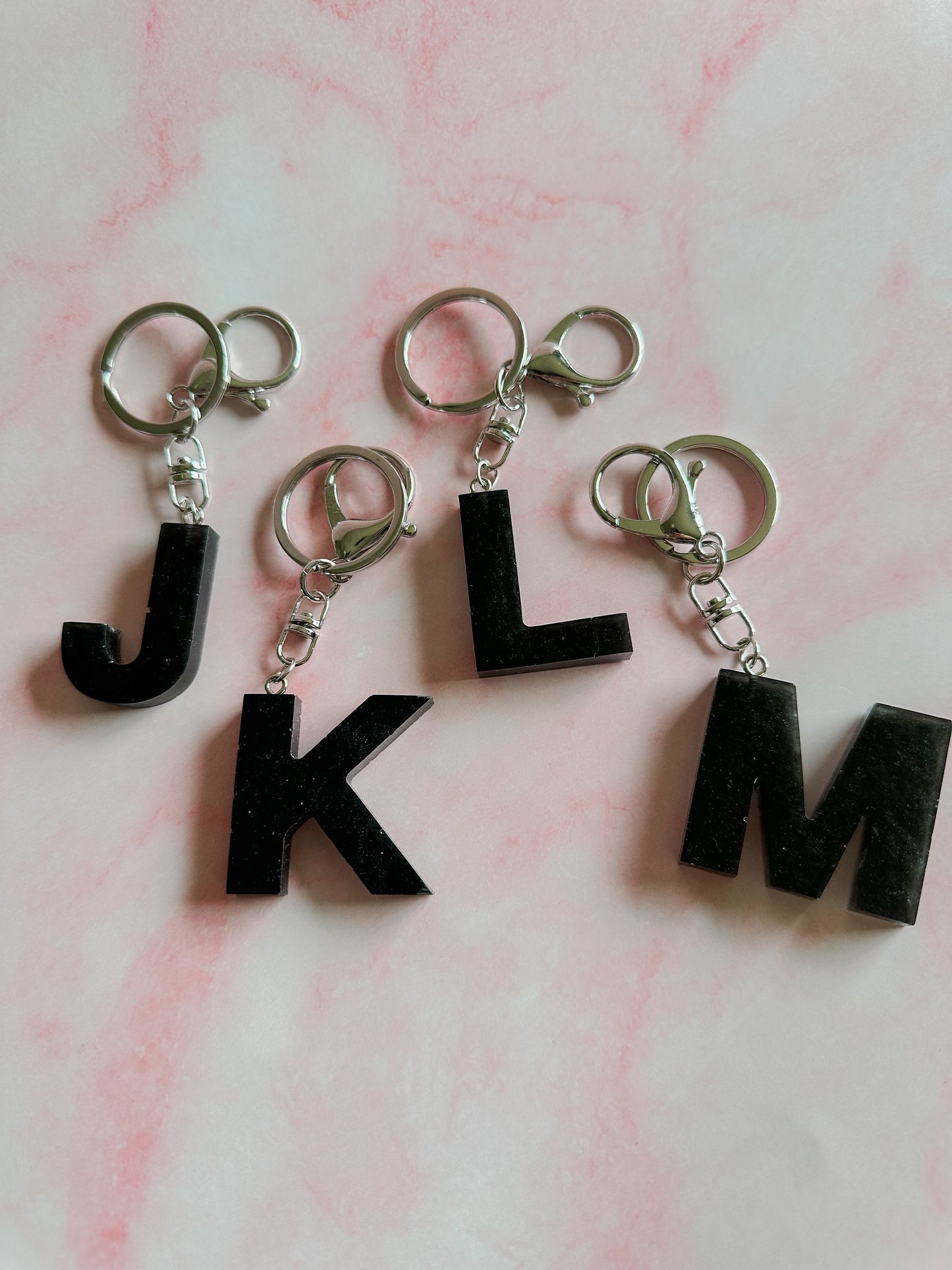 Black initial keychain *silver*