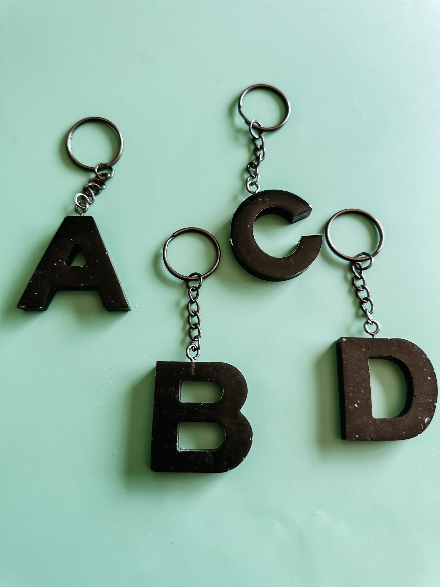 Black initial keychain *black*